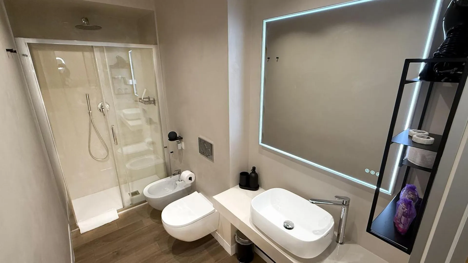 Fiera Milano & Portello, Teodorico Apartments Milan