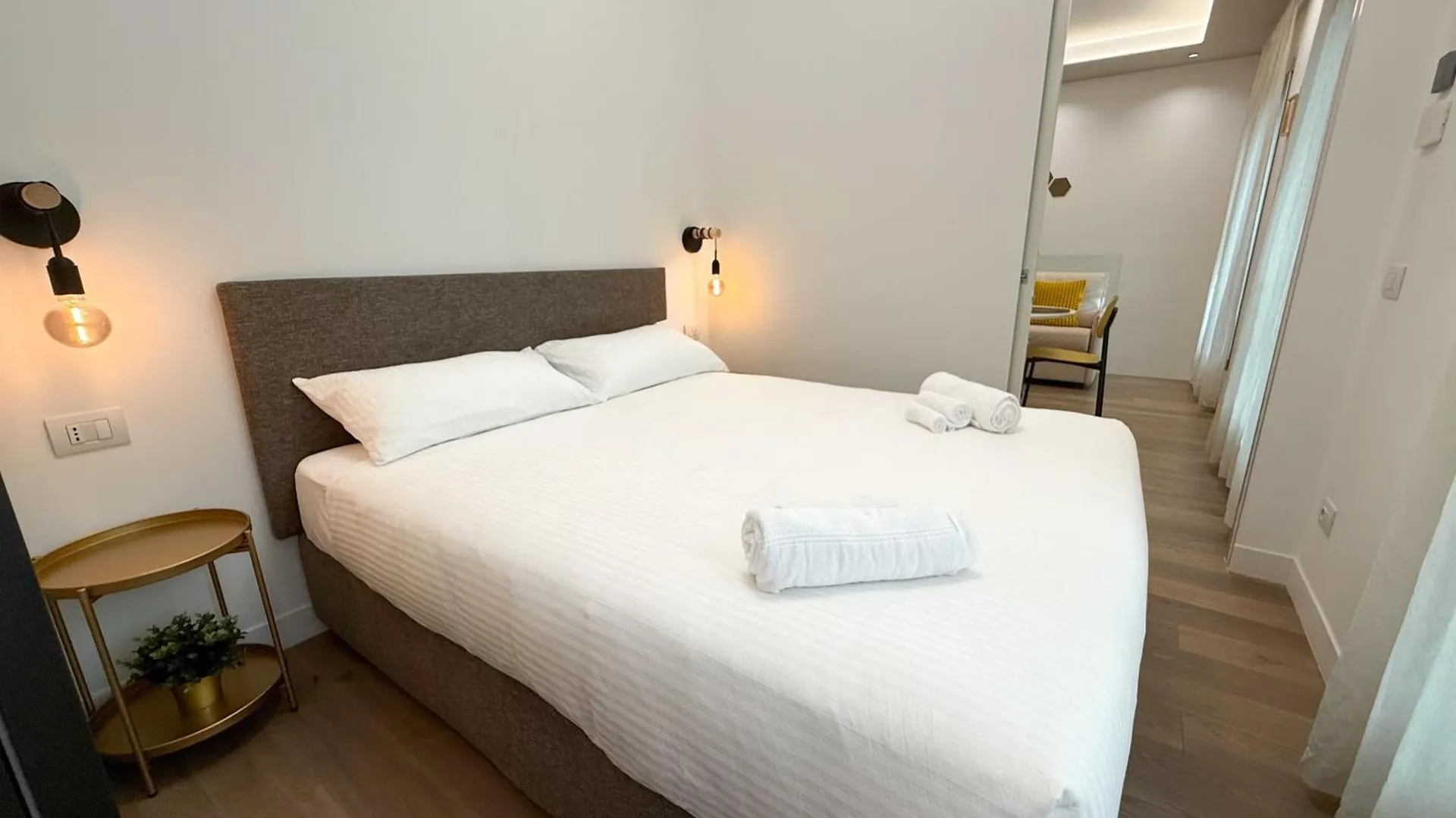 Fiera Milano & Portello, Teodorico Apartments